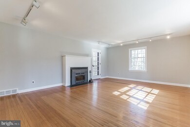 265 Forest Hills Cir, Devon, PA 19333 - photo 7