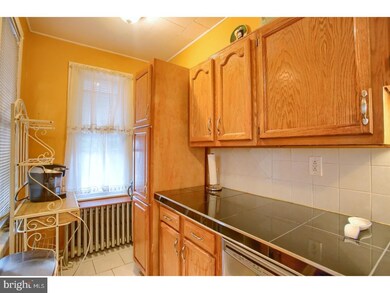 737 Mcknight St, Reading, PA 19601 - photo 4