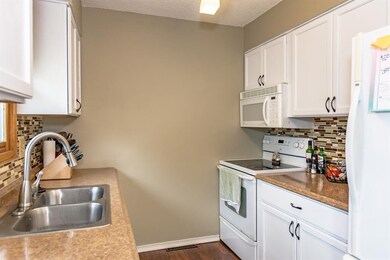 1176 Valley Park St, Marion, IA 52302 - photo 5