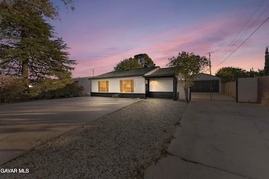 1214 E Avenue r2, Palmdale, CA 93550 - photo 2