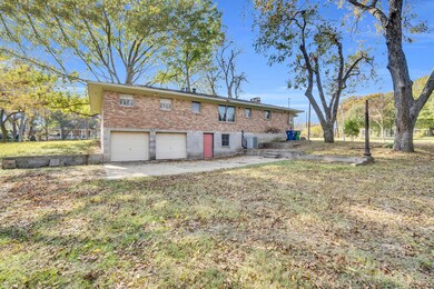 1122 W Main St, Waxahachie, TX 75165 - photo 4