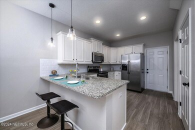 4654 Attleboro St, Jacksonville, FL 32205 - photo 4