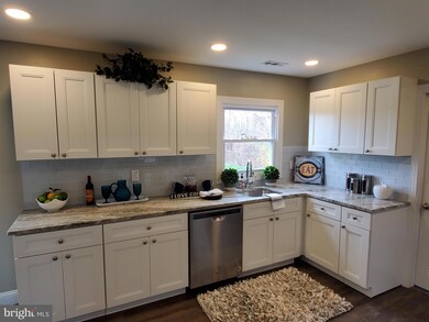 29 Plumtree Ln, Willingboro, NJ 08046 - photo 7