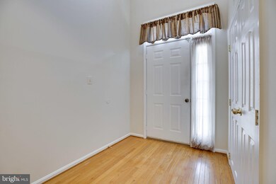 7817 Flager Cir, Manassas, VA 20109 - photo 4