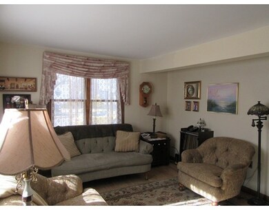 541 Riverside Dr, Florence, MA 01062 - photo 5