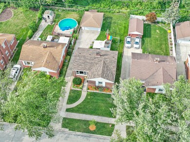 9856 Drury Ln, Westchester, IL 60154 - photo 4