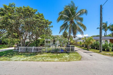 221 NE 10th St, Delray Beach, FL 33444 - photo 4