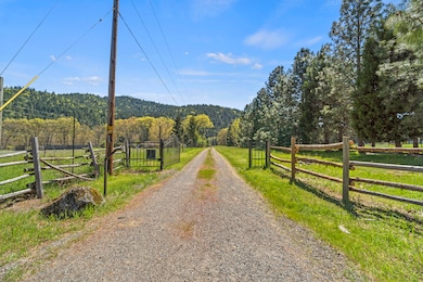 2800 Cedar Flat Rd, Williams, OR 97544 - photo 3