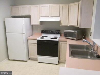 2004 Travis Point Ct, Odenton, MD 21113 - photo 2