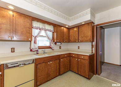 304 S 5th Ave, New Windsor, IL 61465 - photo 4