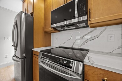 9 Swan St unit 2, Beverly, MA 01915 - photo 7