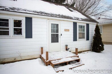 4-web-or-mls-892-college-ave