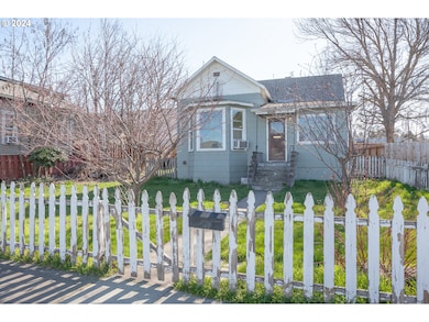 514 W 8th St, the Dalles, OR 97058 - photo 6