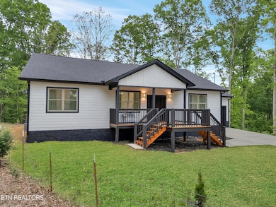 1395 Willow Creek Ln, Sevierville, TN 37876 - photo 2