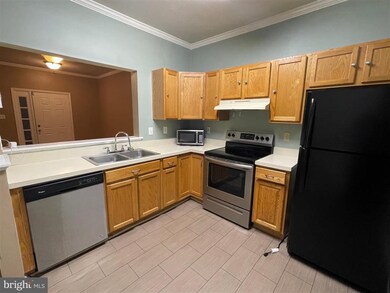 2006 Travis Point Ct, Odenton, MD 21113 - photo 2