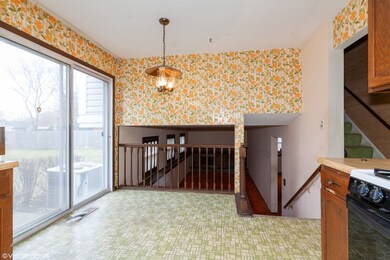 2010 Bristol Ct, Naperville, IL 60565 - photo 4