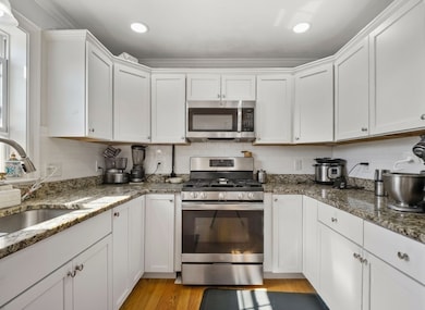 1400 Gorham St unit 30, Lowell, MA 01852 - photo 6