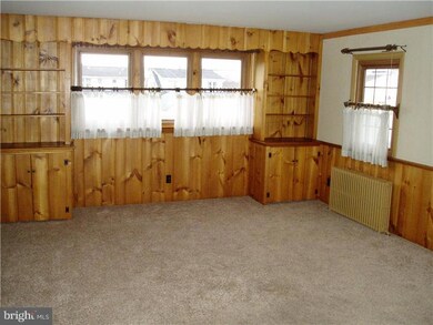 325 E Philadelphia Ave unit B, Boyertown, PA 19512 - photo 2