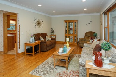770 Thomas St-106