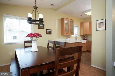 1929 Villaridge Dr unit B, Reston, VA 20191 - photo 4