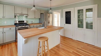 Cooks kitchen with stainless appliances