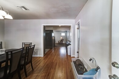 10921 Newton St, Houston, TX 77075 - photo 4
