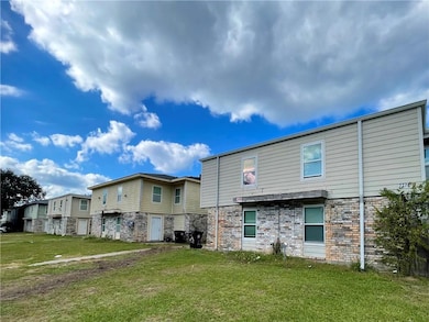 7741 S Coronet Ct, New Orleans, LA 70126 - photo 2