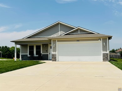 3310 SE Golden Ave, Topeka, KS 66605 - photo 2