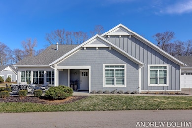 1-web-or-mls-207 Janes View Dr, Holland-
