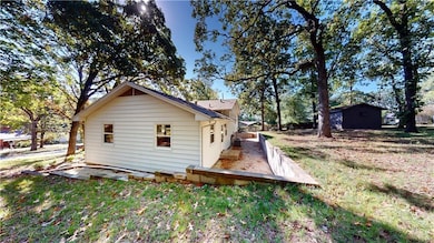 1020 S Adams St, Nevada, MO 64772 - photo 6