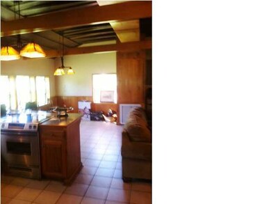 1603 Frenchie Rd, New Iberia, LA 70560 - photo 6