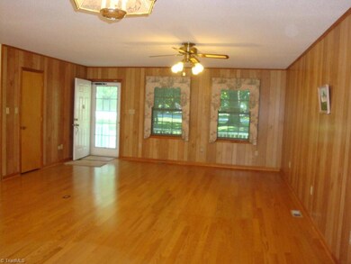 1080 Running Cedar Rd, Asheboro, NC 27205 - photo 3