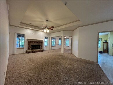 1120 W Evergreen St, Skiatook, OK 74070 - photo 7