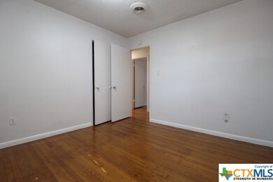 413 Oak St, Copperas Cove, TX 76522 - photo 6