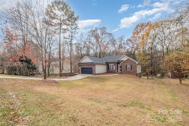 8814 Oldenburg Dr, Mount Pleasant, NC 28124 - photo 2