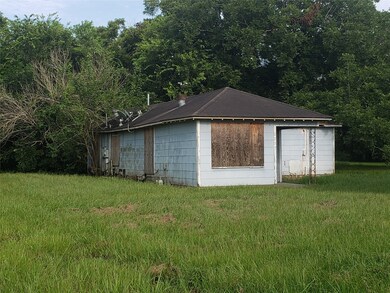 2217 Norvell Ave, Bay City, TX 77414 - photo 3