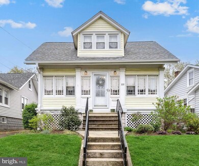 221 W Franklin Ave, Collingswood, NJ 08108 - photo 2