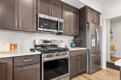 N56 W20887 Carnousite Wy 04 Kitchen