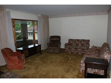 Living Room. Spacious living room with large windo