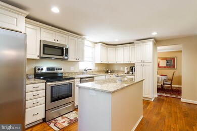 15927 Uppsala Ct, Woodbridge, VA 22191 - photo 7