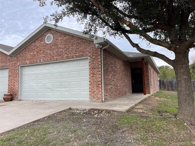 945 Sylvia St, Weatherford, TX 76086 - photo 3