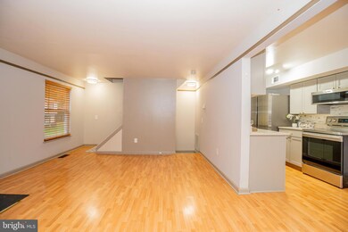 13 Fox Run Ct, Reisterstown, MD 21136 - photo 6