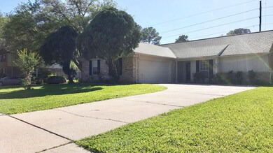 7839 Maple Brook Ln, Houston, TX 77095 - photo 2