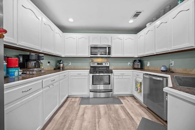 Lots of Counter Space!