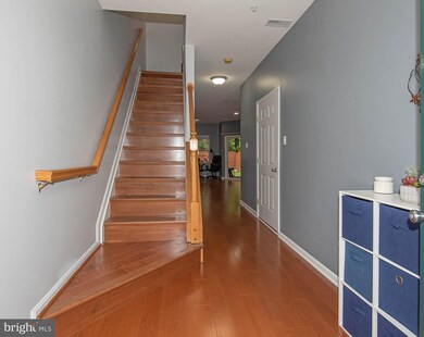 621 Trout Run Ct, Odenton, MD 21113 - photo 3