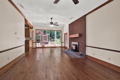 1303 S Hyde Park Ave, Denison, TX 75020 - photo 5