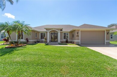 Great curb appeal-High ceilings too!