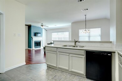 2704 Clubhouse Dr, Denton, TX 76210 - photo 6