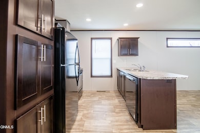 114 W Coyote St, Mandan, ND 58554 - photo 7