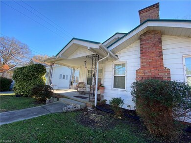 805 Dixon Ave, Asheboro, NC 27203 - photo 3